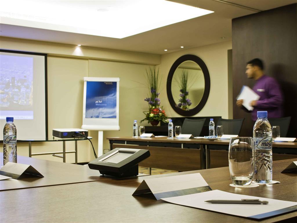 Отель Novotel Deira Creekside